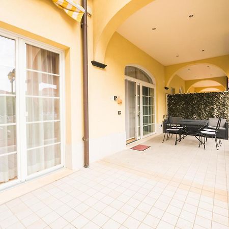 טוסקולנו מדרנו Giardino Dei Colori 111 Residence Pool&Fitness מראה חיצוני תמונה