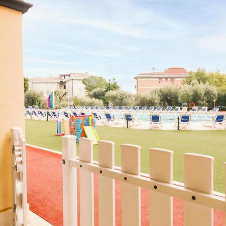 טוסקולנו מדרנו Giardino Dei Colori 111 Residence Pool&Fitness מראה חיצוני תמונה